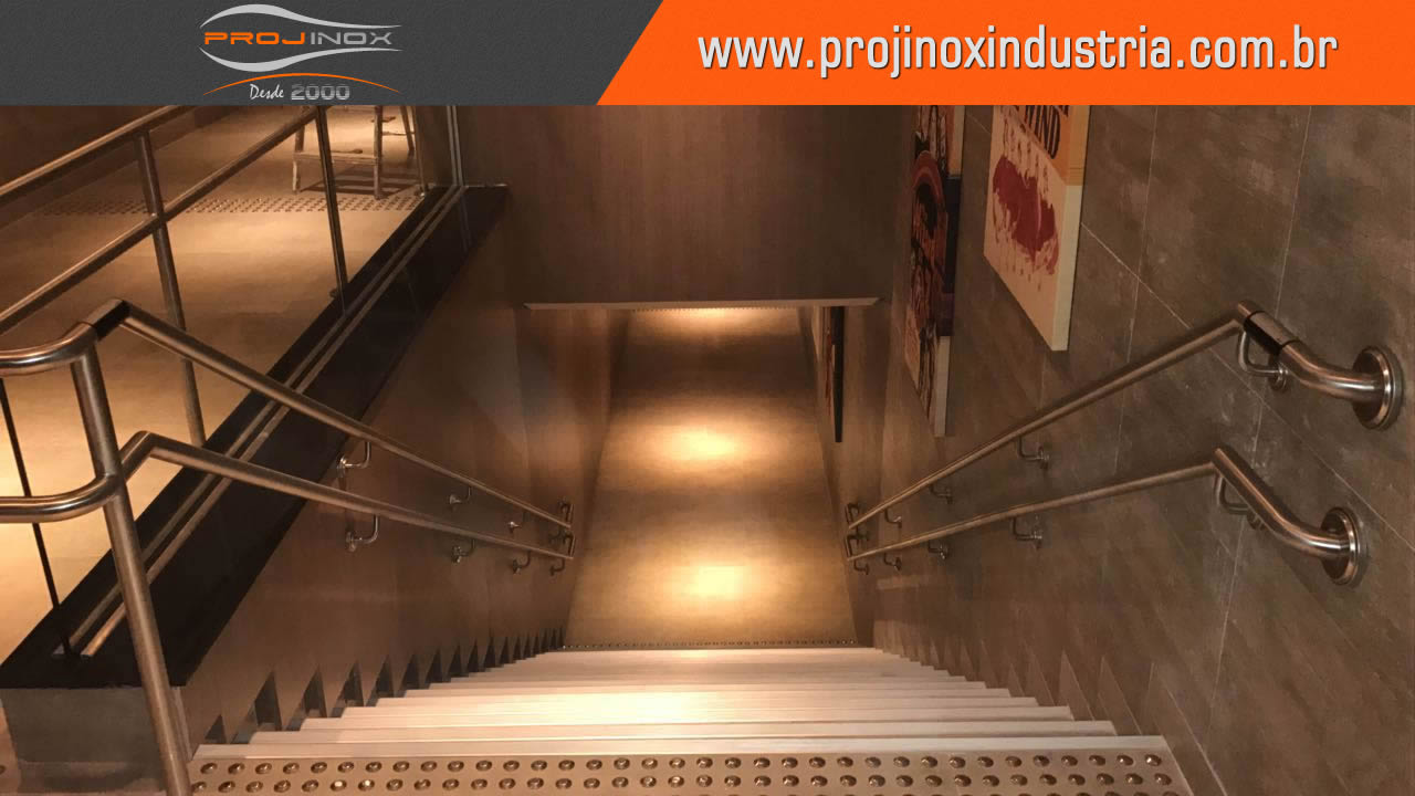 Corrimão Duplo em Aço Inox Imagem