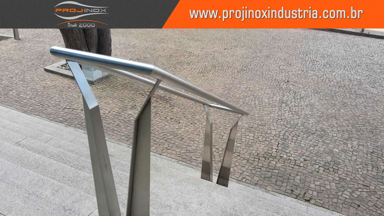 Corrimão Duplo em Aço Inox Imagem