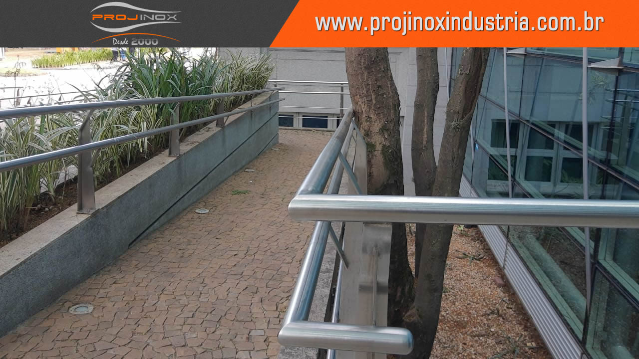 Corrimão Duplo em Aço Inox Imagem