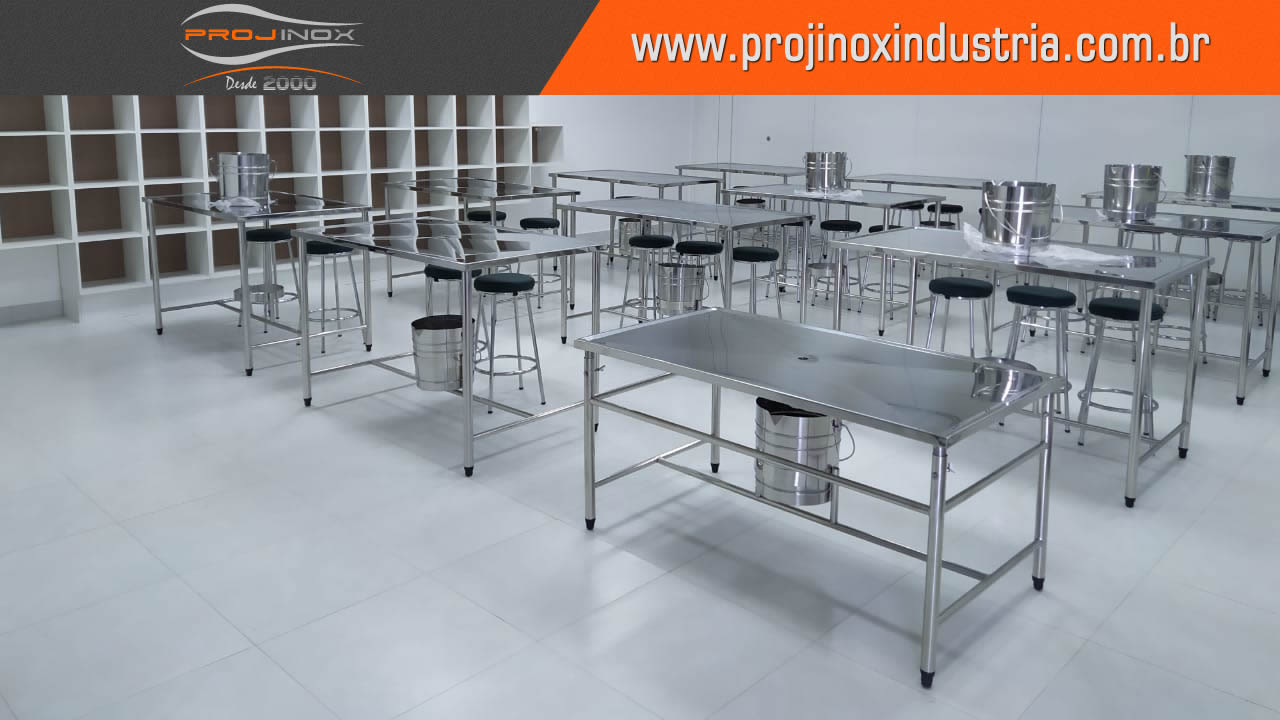 Motivos para Comprar Mesa em Aço Inox Imagem